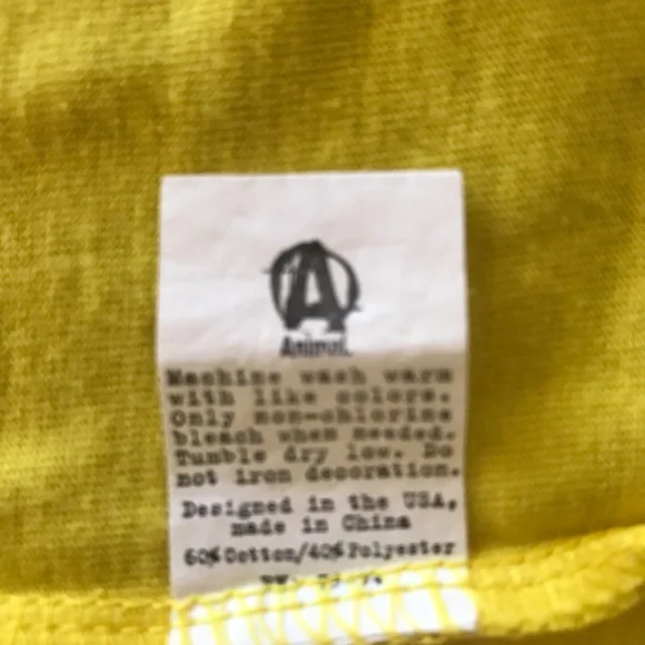 Animal Pak Iconic Yellow t-shirt. Size large. Excellent condition! - Picture 9 of 9